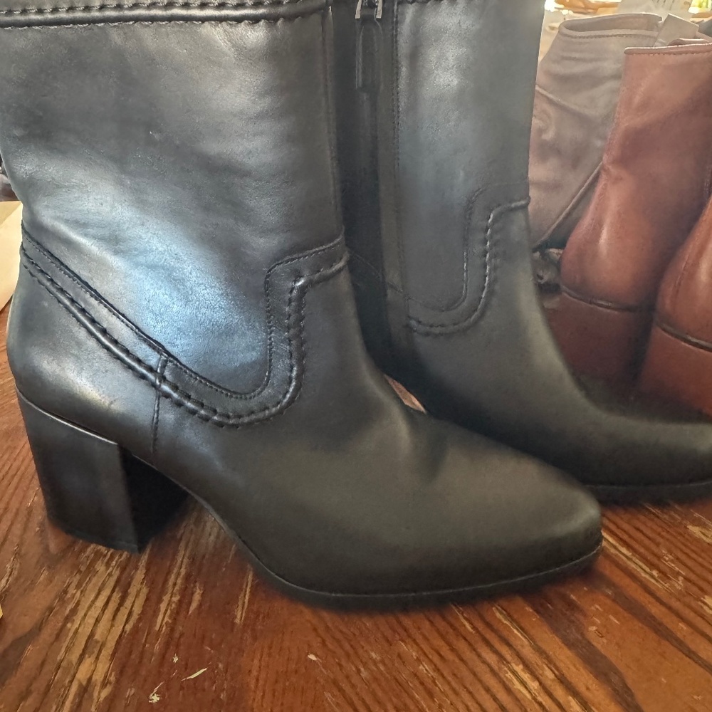 Vince Camuto Pailey Leather Boots
